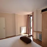 度假居 Garden Flat By Maggiore *