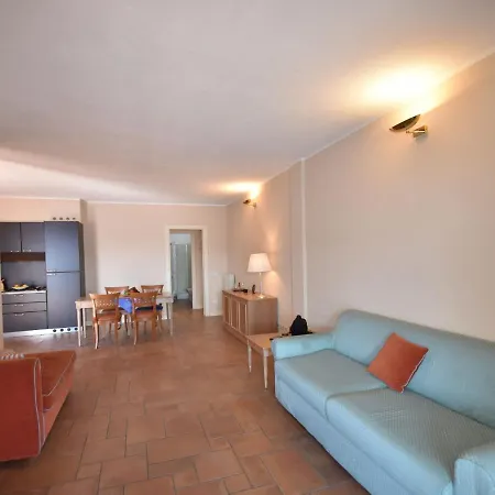 Garden Flat By Maggiore Hébergement de vacances *