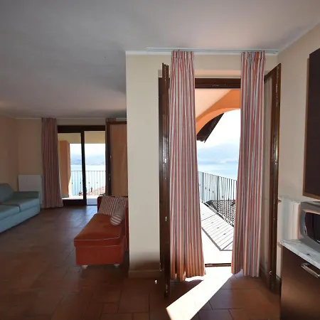 Garden Flat By Maggiore