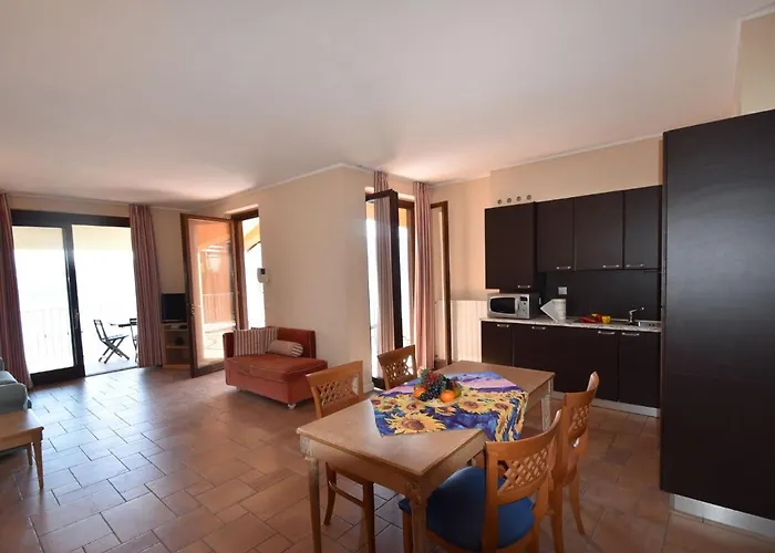 Garden Flat By Maggiore Сasa de vacaciones Oggebbio