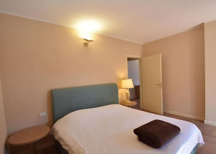 Garden Flat By Maggiore Сasa de vacaciones *