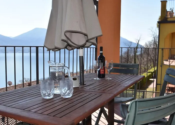 Garden Flat By Maggiore Сasa de vacaciones Oggebbio