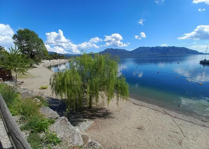 Garden Flat By Maggiore Сasa de vacaciones *